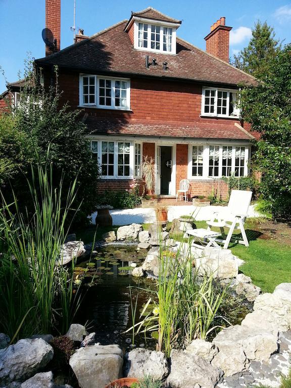 Rosemead Guest House Claygate Exteriör bild