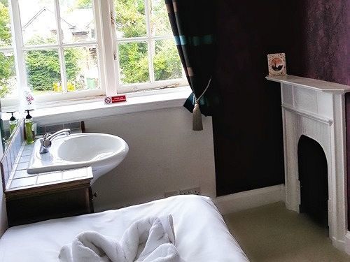 Rosemead Guest House Claygate Exteriör bild